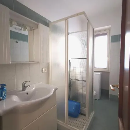 Casa Elegante Con Terrazzino In Centro Paese