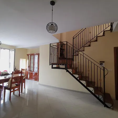 Casa Elegante Con Terrazzino In Centro Paese * SantʼAgata di Militello