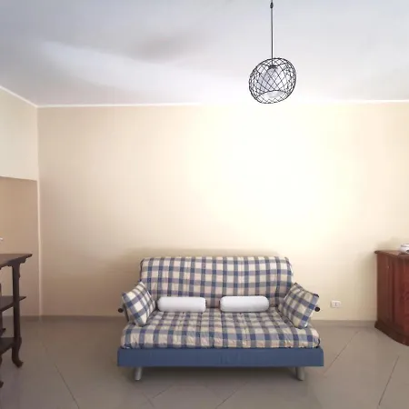 Casa Elegante Con Terrazzino In Centro Paese *