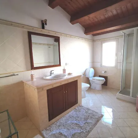 Semesterbostad Casa Elegante Con Terrazzino In Centro Paese